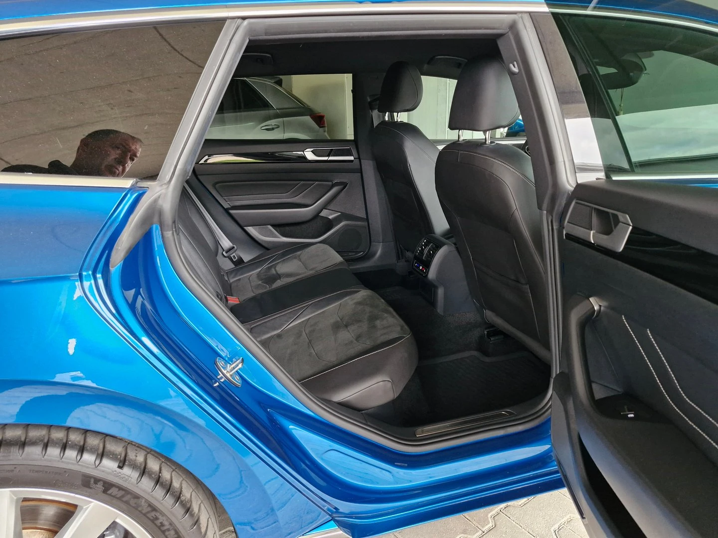 VW Arteon R-Line 2.0 TDI SCR DSG | Mobile.bg   12