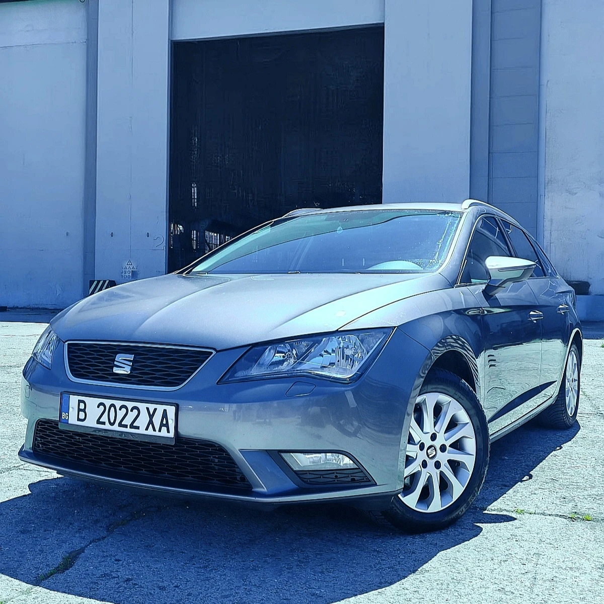 Seat Leon 2.0 TDI DSG, снимка 2 - Автомобили и джипове - 53903819