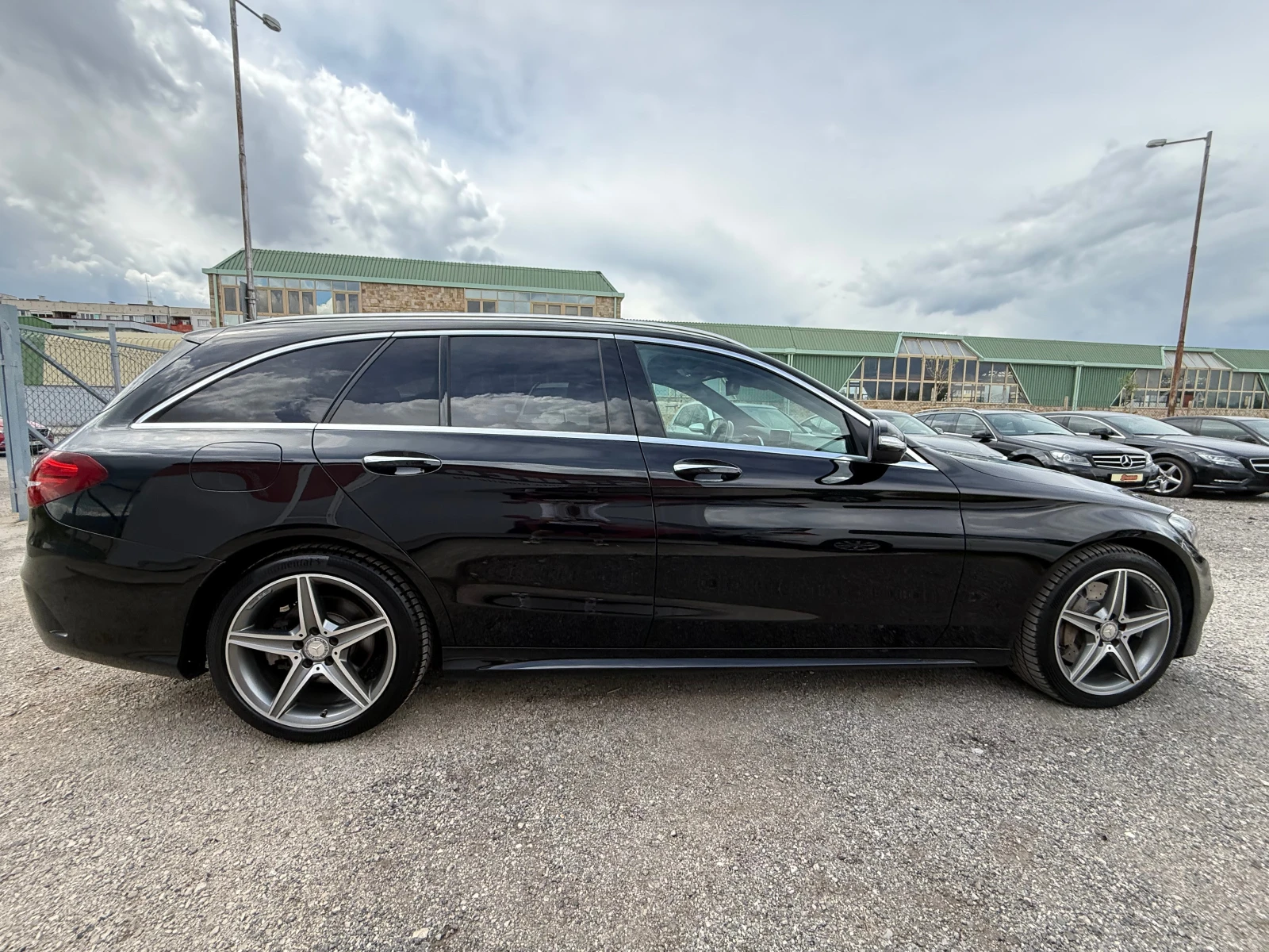 Mercedes-Benz C 400 4M AMG/DESIGNO/360/DISTR/ОБДУХ/K LESS/H UP/ПЕЧКА, снимка 4 - Автомобили и джипове - 54539629