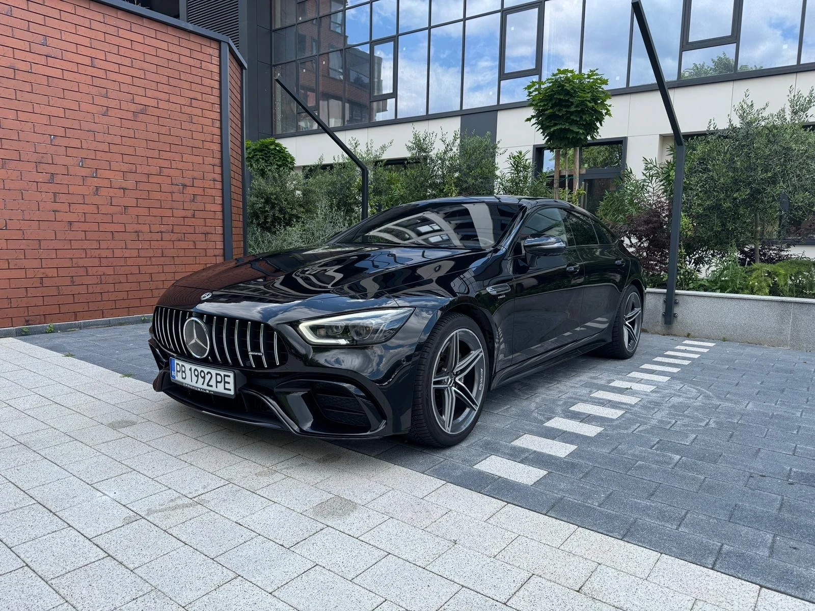 Mercedes-Benz AMG GT 43, снимка 2 - Автомобили и джипове - 54712478