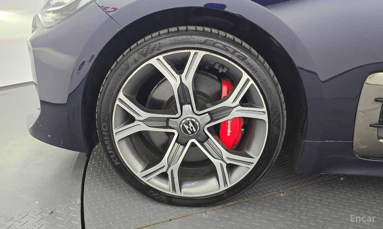 Kia Stinger 3.3* TURBO* AWD* ПОДГРЕВ* ОБДУХВАНЕ GT* , снимка 11 - Автомобили и джипове - 54762825
