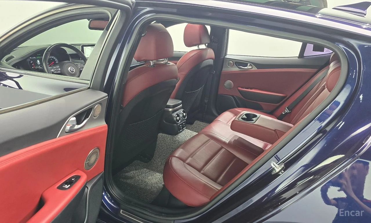 Kia Stinger 3.3* TURBO* AWD* ПОДГРЕВ* ОБДУХВАНЕ GT* , снимка 10 - Автомобили и джипове - 54762825