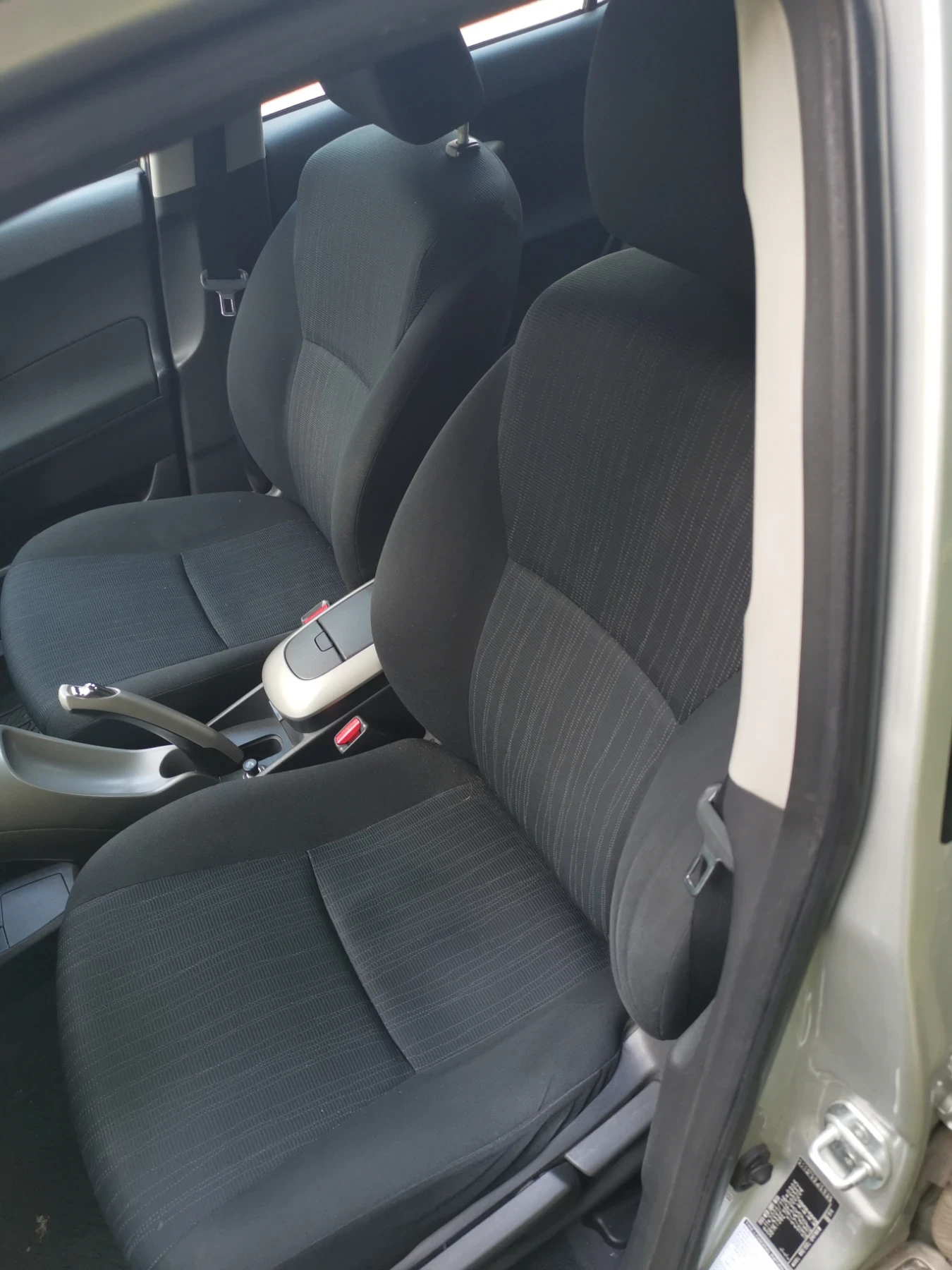 Toyota Auris, снимка 11 - Автомобили и джипове - 54767532