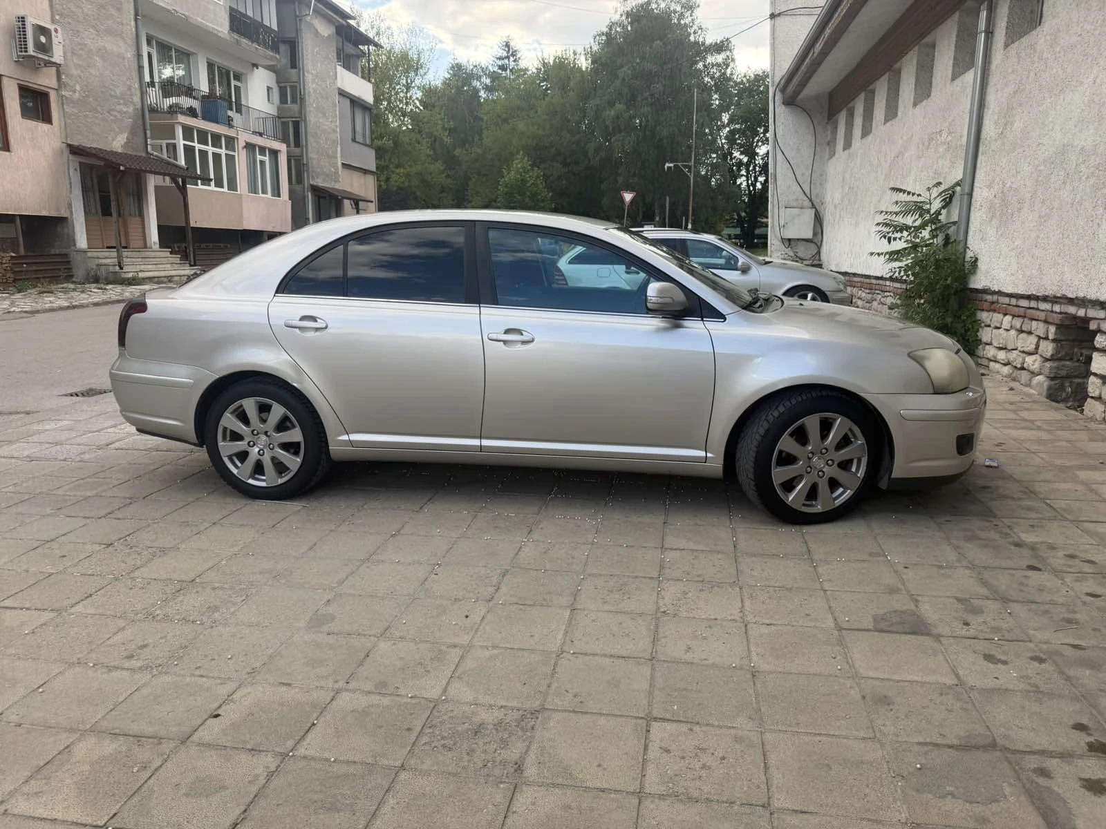 Toyota Avensis, снимка 3 - Автомобили и джипове - 55165284