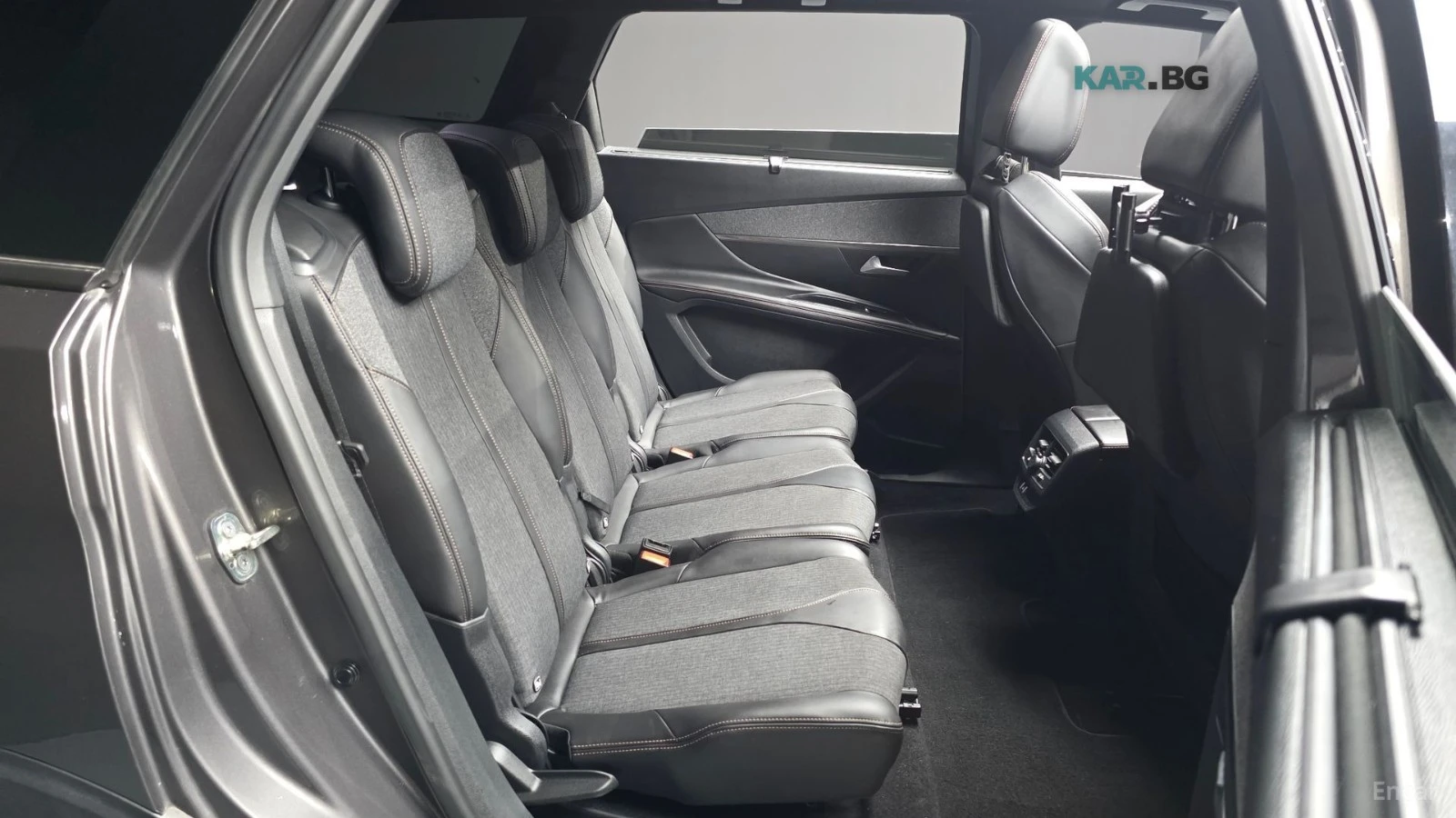 Peugeot 5008 * GT* LED* KEYLESS* Camera* ПОДГРЕВ* , снимка 11 - Автомобили и джипове - 55325990
