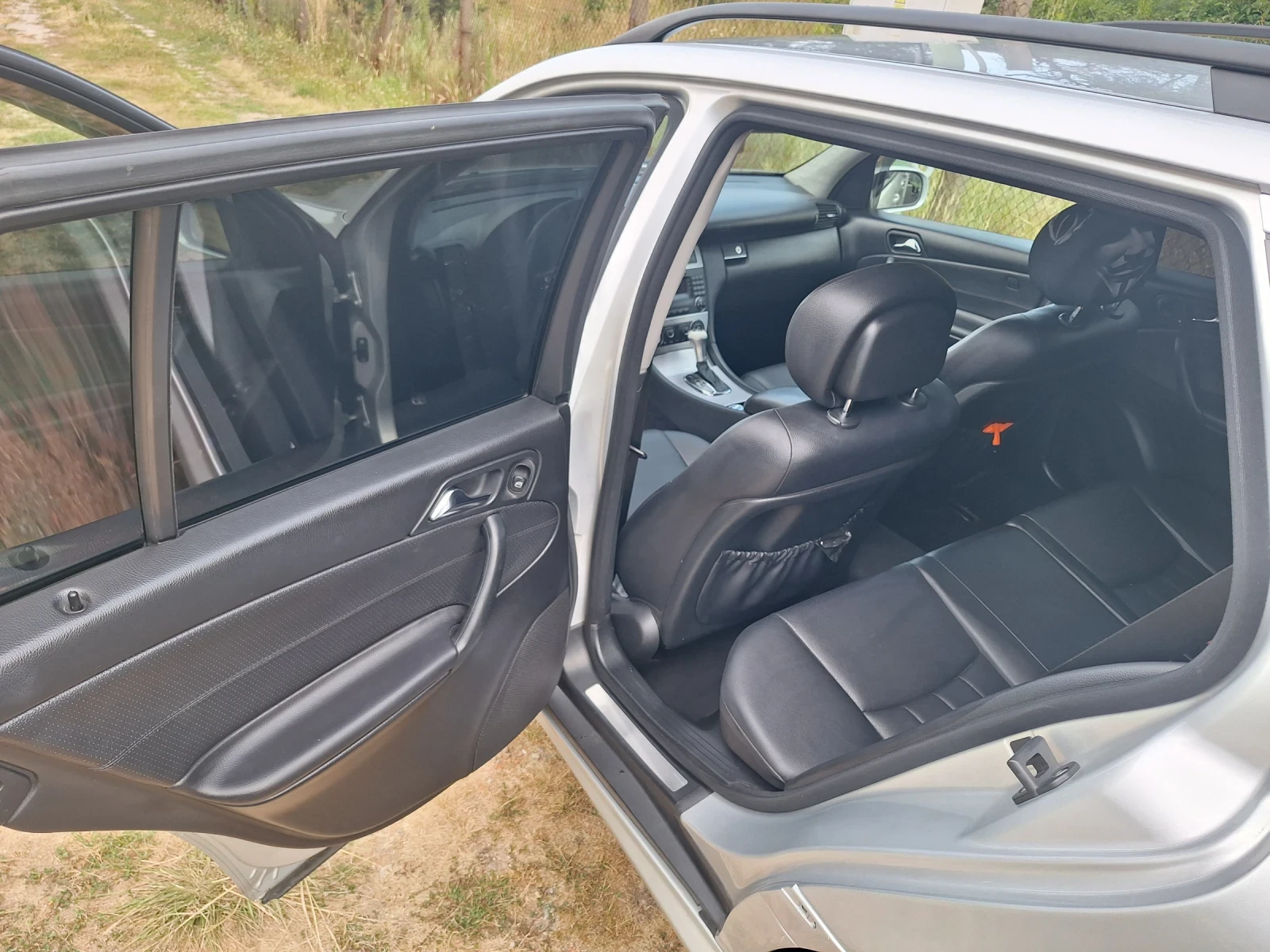 Mercedes-Benz C 220 Автомат, фейс, кожа, снимка 12 - Автомобили и джипове - 55354193