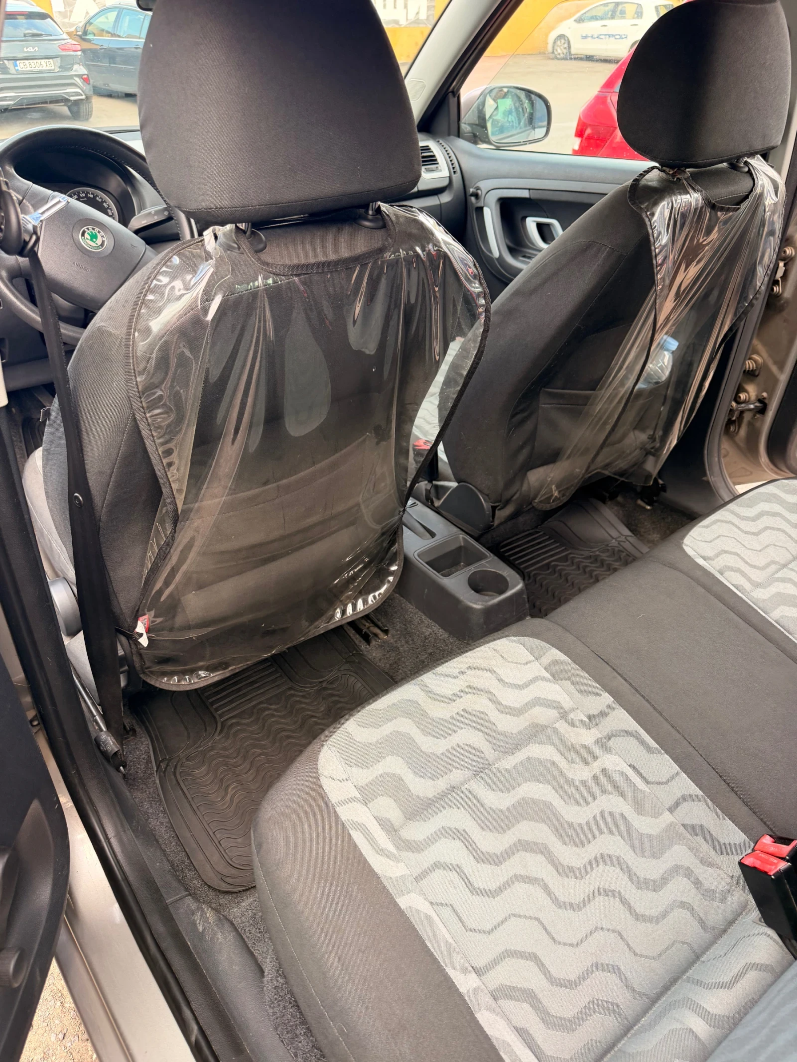 Skoda Fabia, снимка 5 - Автомобили и джипове - 55381381