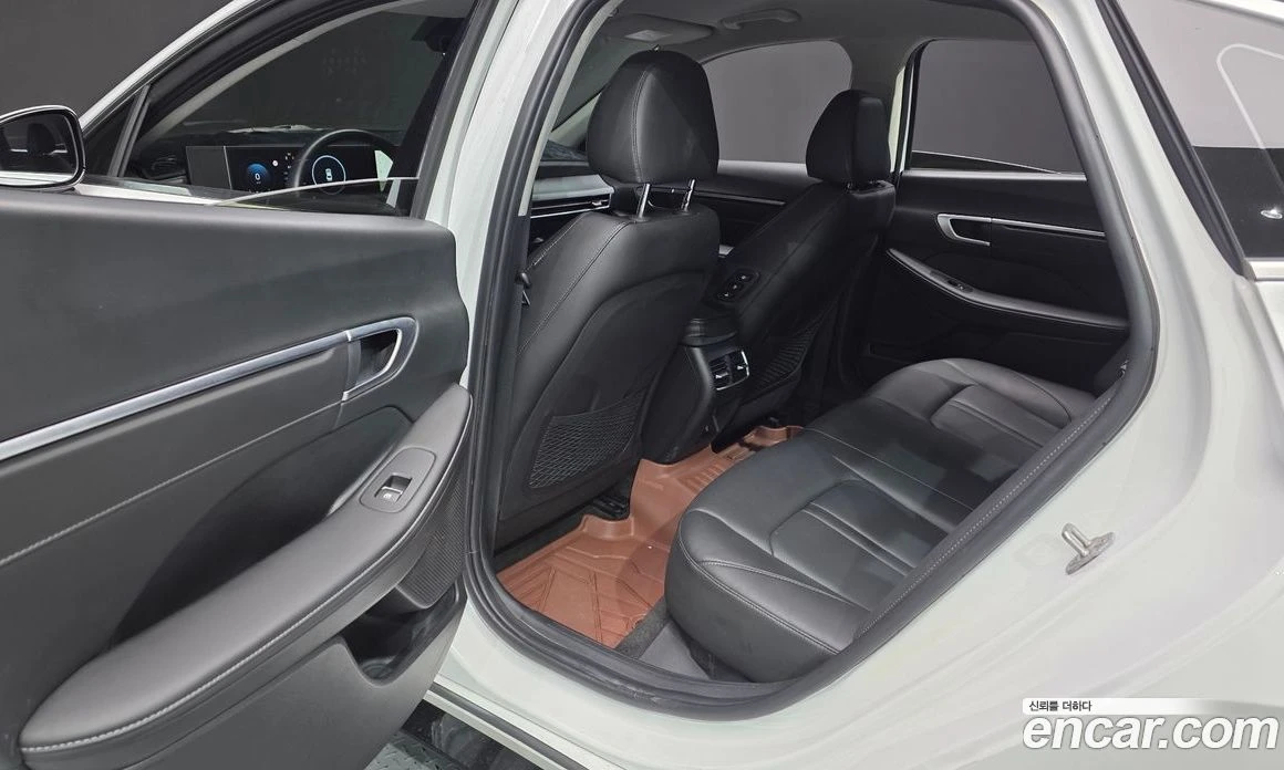 Hyundai Sonata 1.6 Turbo Exclusive, снимка 12 - Автомобили и джипове - 56155465