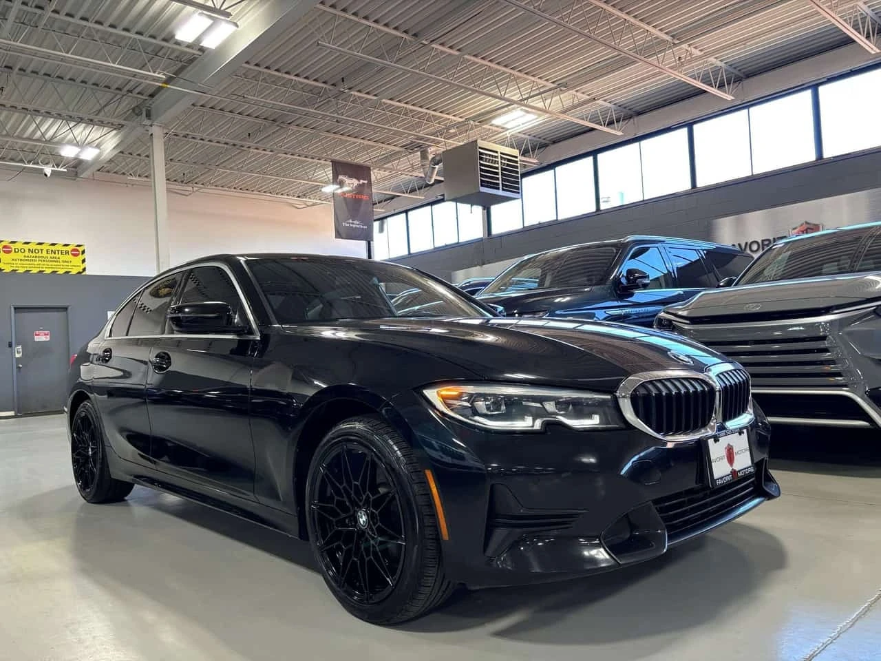 BMW 330 xDrive| AWD| CLUSTERNAV| SUNROOF| , снимка 2 - Автомобили и джипове - 56213918