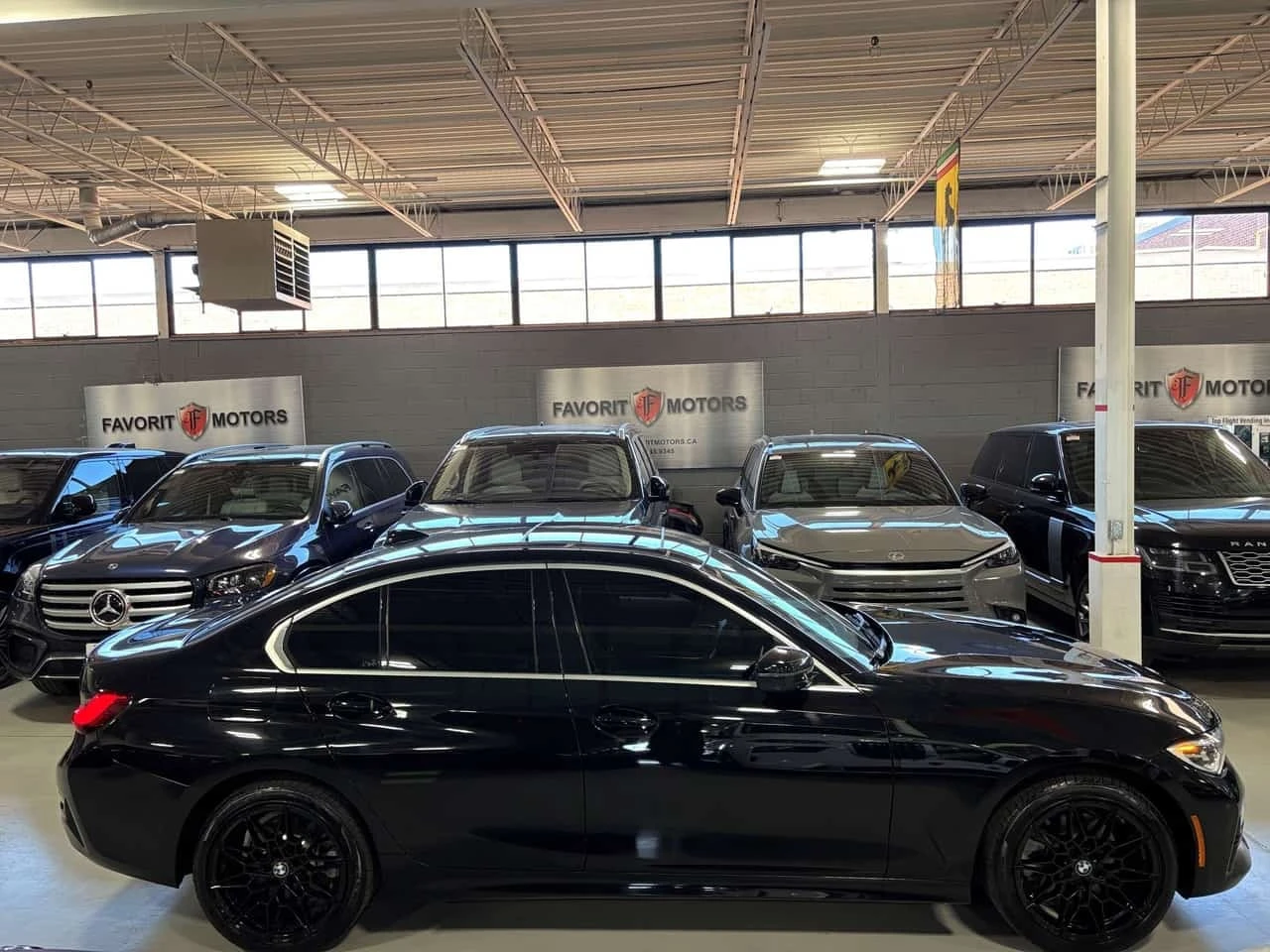 BMW 330 xDrive| AWD| CLUSTERNAV| SUNROOF| , снимка 4 - Автомобили и джипове - 56213918
