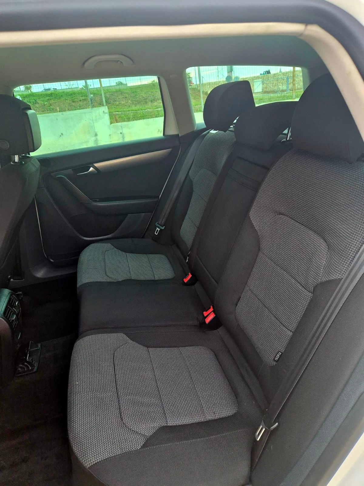 VW Passat 2.0 TDI BLUE MOTION/Auto, снимка 9 - Автомобили и джипове - 56288273