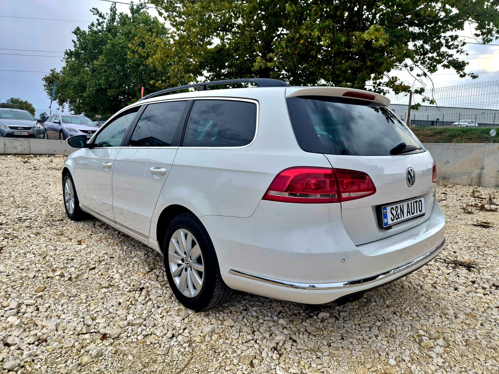 VW Passat 2.0 TDI BLUE MOTION/Auto, снимка 5 - Автомобили и джипове - 56288273