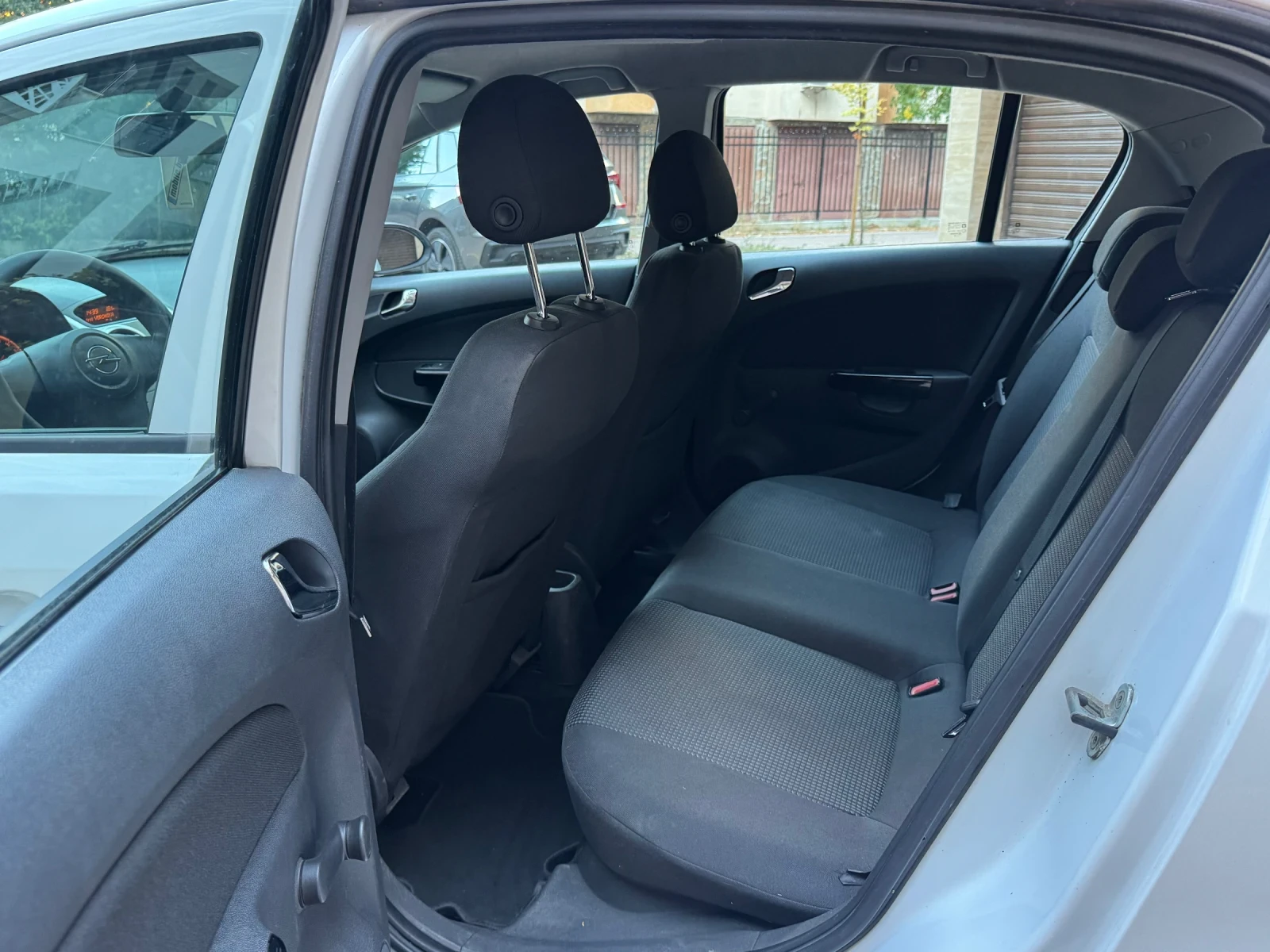 Opel Corsa, снимка 9 - Автомобили и джипове - 56349981