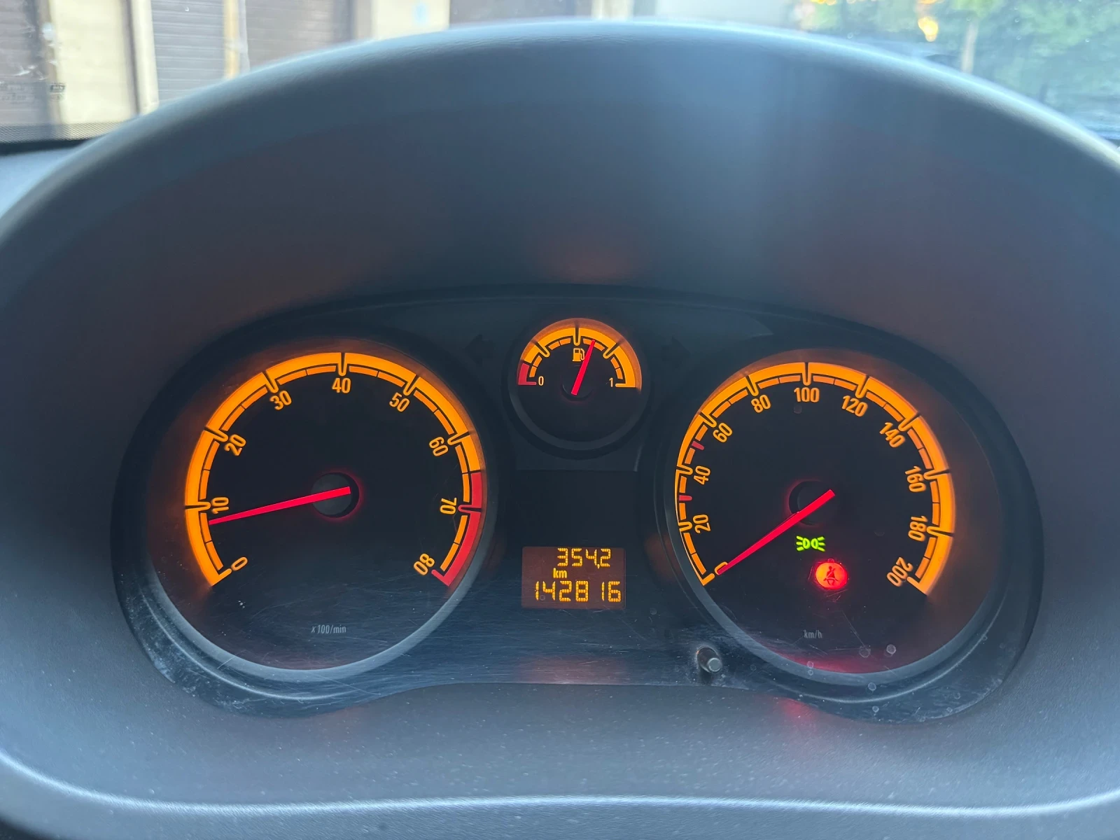 Opel Corsa, снимка 12 - Автомобили и джипове - 56349981