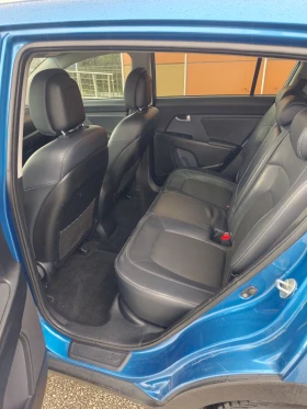 Kia Sportage LPG Lovato, KeylessGo, ксенон, кожа, Топ състояние - 8700 € / 17015.72 лв. - 23462760 11
