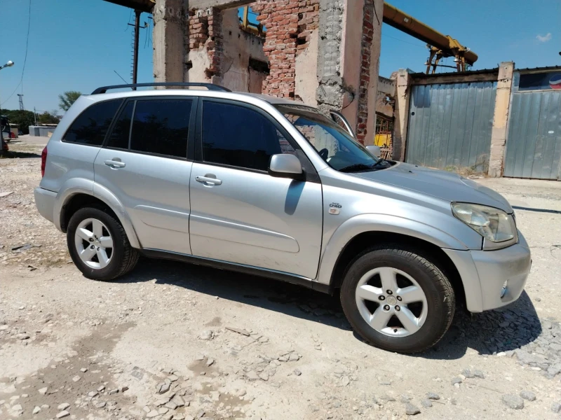 Toyota Rav4 D4D, снимка 1 - Автомобили и джипове - 47231726