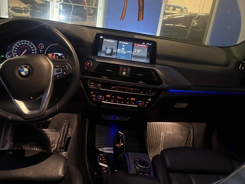 BMW X3 M40I* ДИГИТАЛНО* ТАБЛО* ПОДГРЕВ* КАМЕРА* КЕЙЛЕС* М, снимка 7 - Автомобили и джипове - 52964967