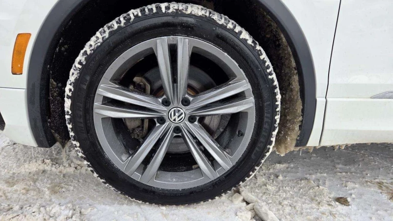 VW Tiguan HIGHLINE, LEATHER, ROOF, ONLY 133KMS, CERTIFIED, снимка 9 - Автомобили и джипове - 53342907