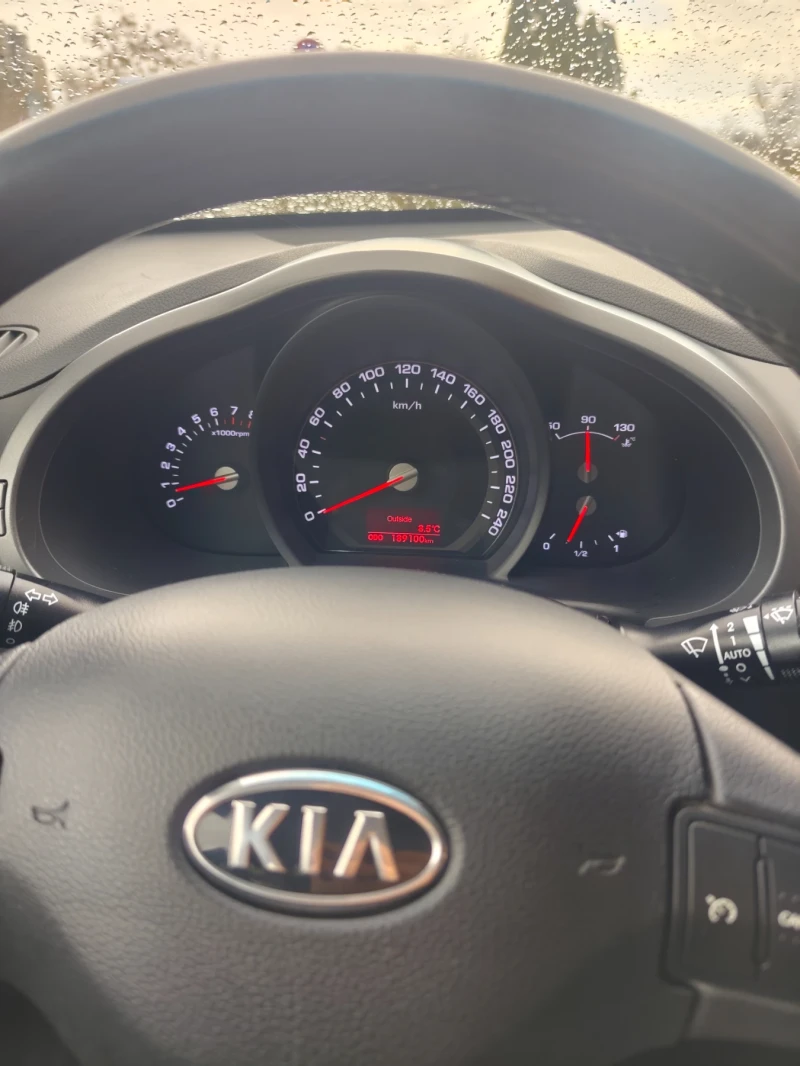 Kia Sportage LPG Lovato, KeylessGo, ксенон, кожа, Топ състояние, снимка 13 - Автомобили и джипове - 53508304
