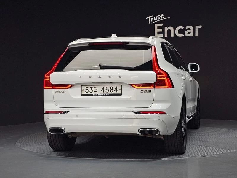 Volvo XC60 D5 Inscription| 235к.с.| ВКЛ.ТЕХНОТЕСТ, снимка 4 - Автомобили и джипове - 55171515