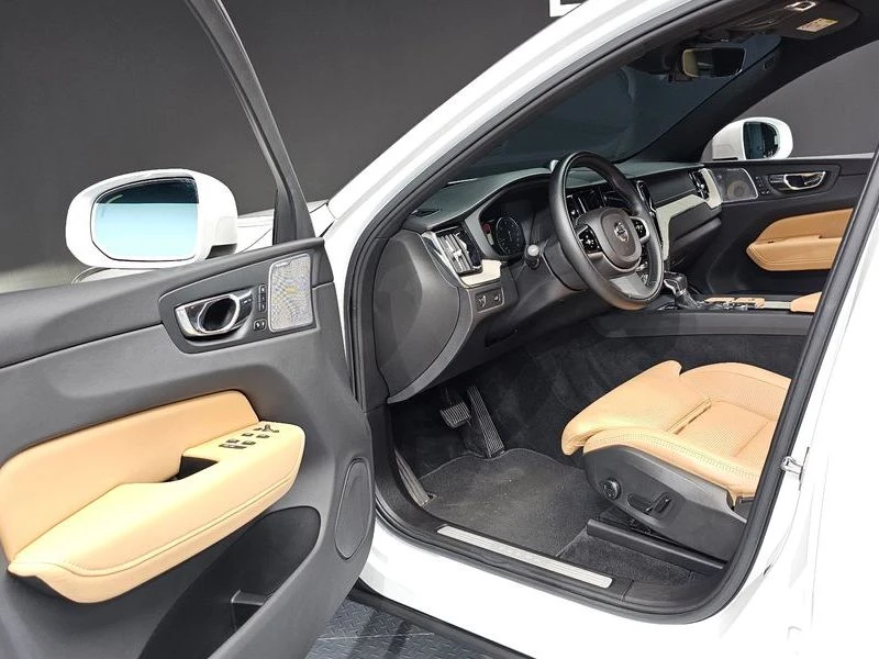 Volvo XC60 D5 Inscription| 235к.с.| ВКЛ.ТЕХНОТЕСТ, снимка 10 - Автомобили и джипове - 55171515