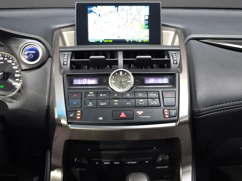 Lexus NX 300 Supreme, снимка 15 - Автомобили и джипове - 55264644