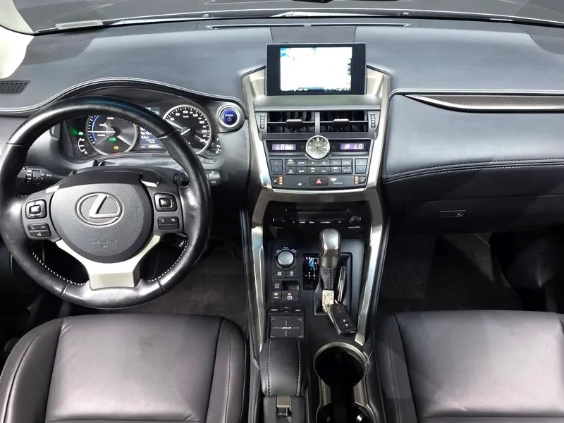 Lexus NX 300 Supreme, снимка 7 - Автомобили и джипове - 55264644