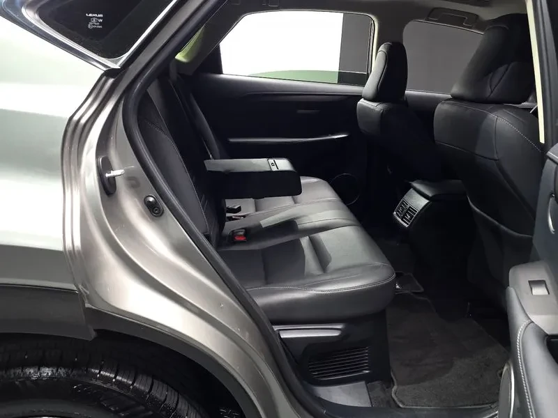 Lexus NX 300 Supreme, снимка 12 - Автомобили и джипове - 55264644
