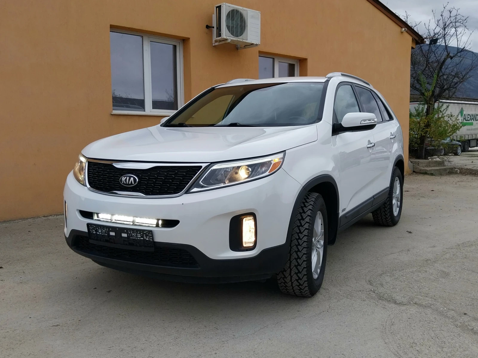 Kia Sorento * 4x4* /3.3-V6/LED+ NAVI/+ AWD/TOP - изображение 6