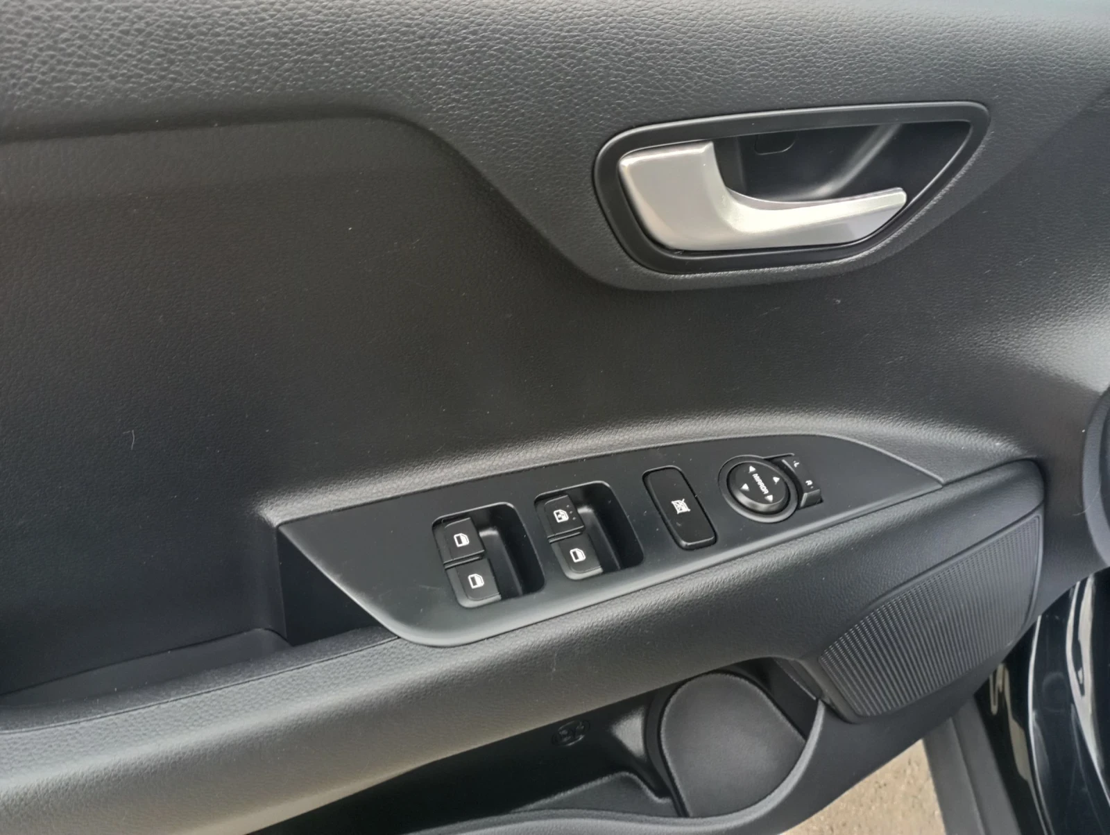 Kia Stonic 1.4 ���, ������ , ��������  | Mobile.bg � ����������� 12