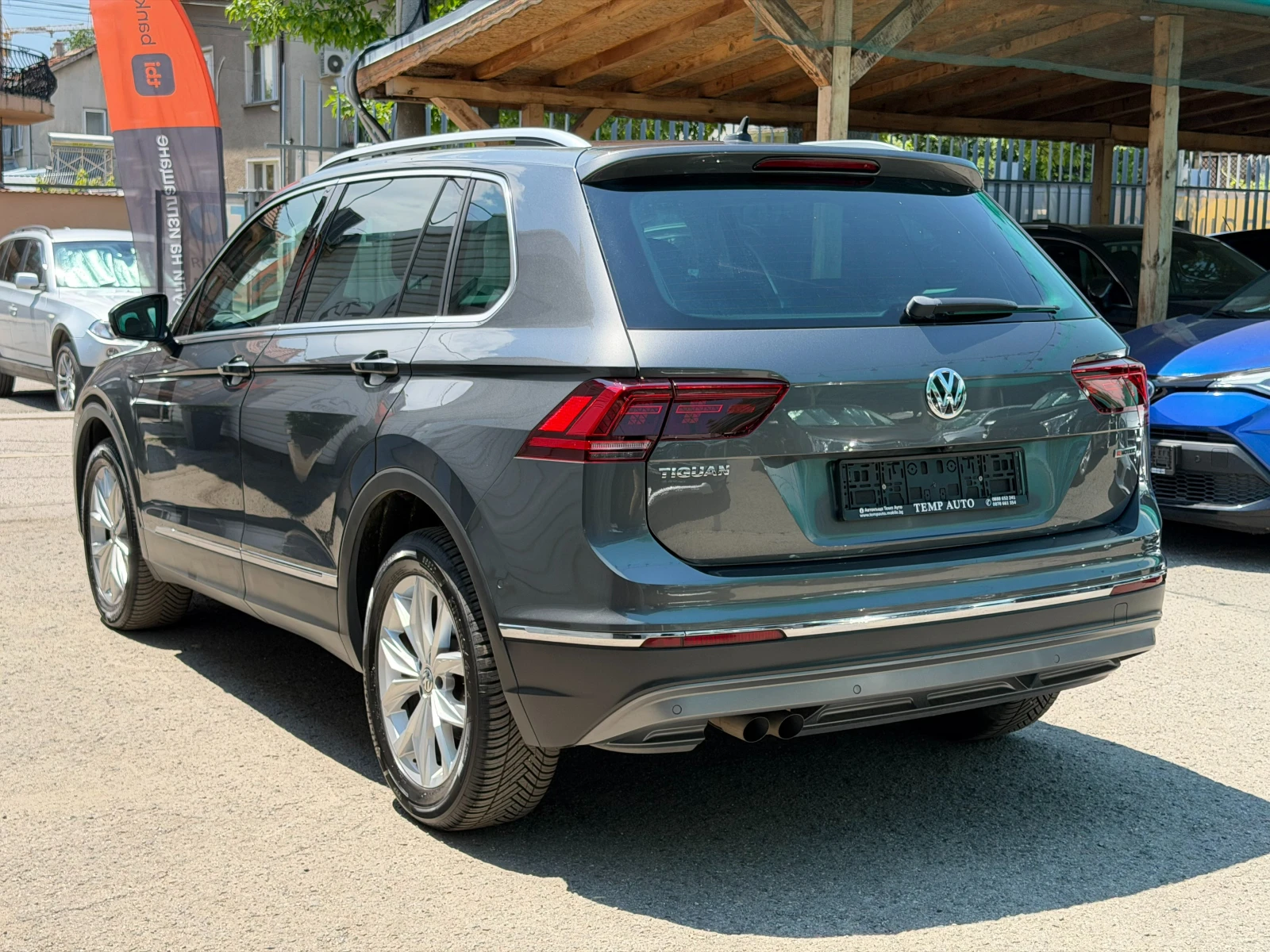VW Tiguan 2.0TDI* 4x4* СЕРВИЗНА КНИЖКА С ПЪЛНА ИСТОРИЯ В VW, снимка 7 - Автомобили и джипове - 54871060