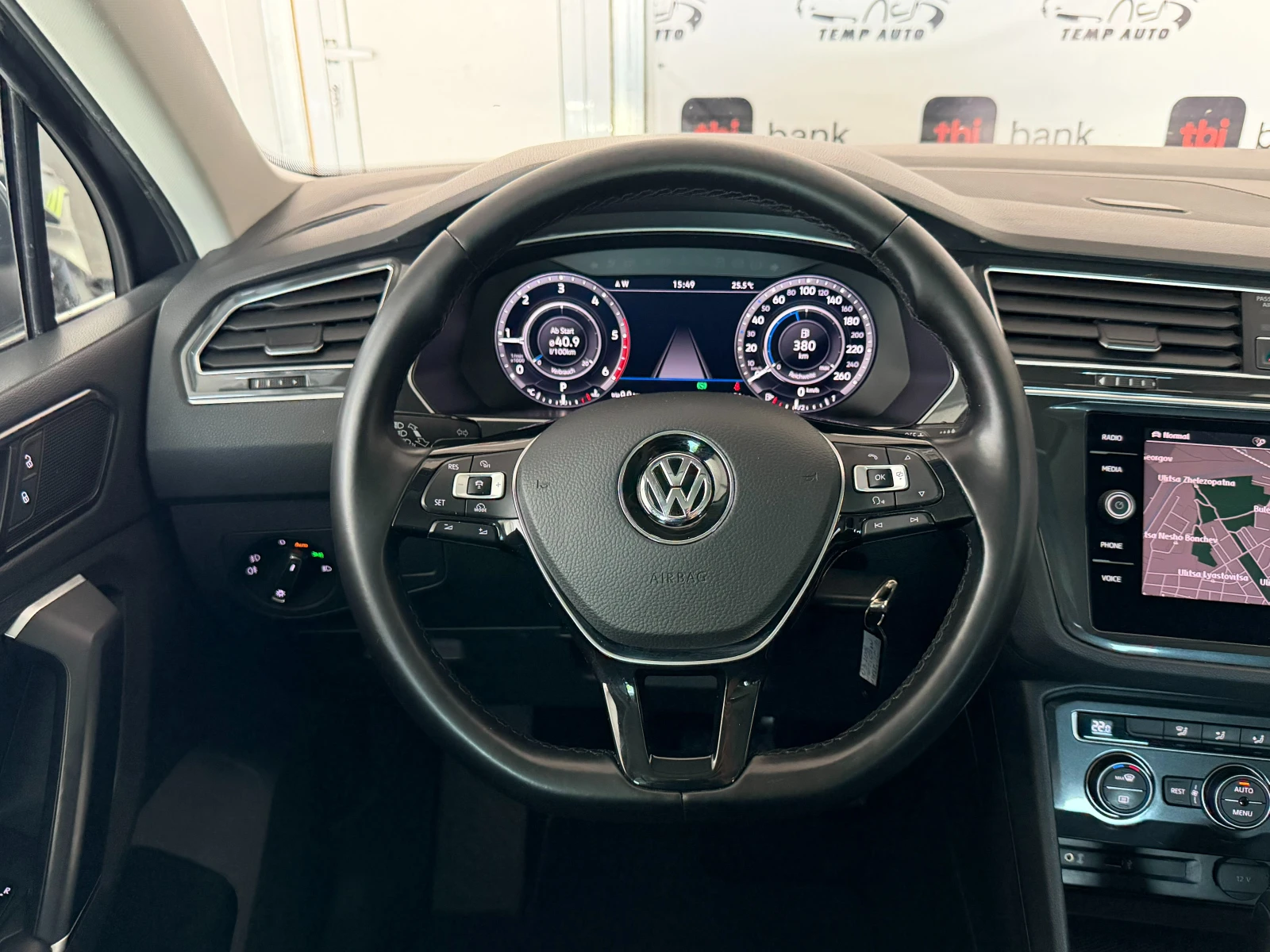 VW Tiguan 2.0TDI* 4x4* СЕРВИЗНА КНИЖКА С ПЪЛНА ИСТОРИЯ В VW, снимка 11 - Автомобили и джипове - 54871060