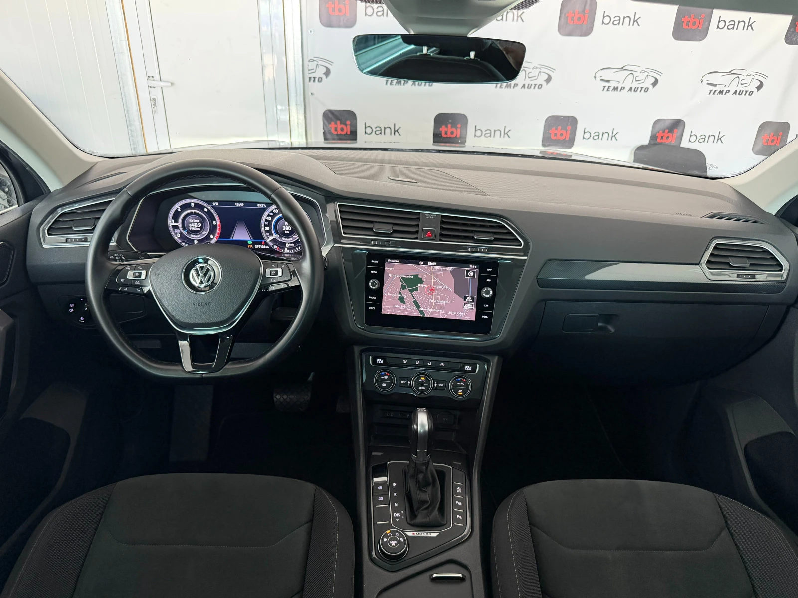 VW Tiguan 2.0TDI* 4x4* СЕРВИЗНА КНИЖКА С ПЪЛНА ИСТОРИЯ В VW, снимка 10 - Автомобили и джипове - 54871060