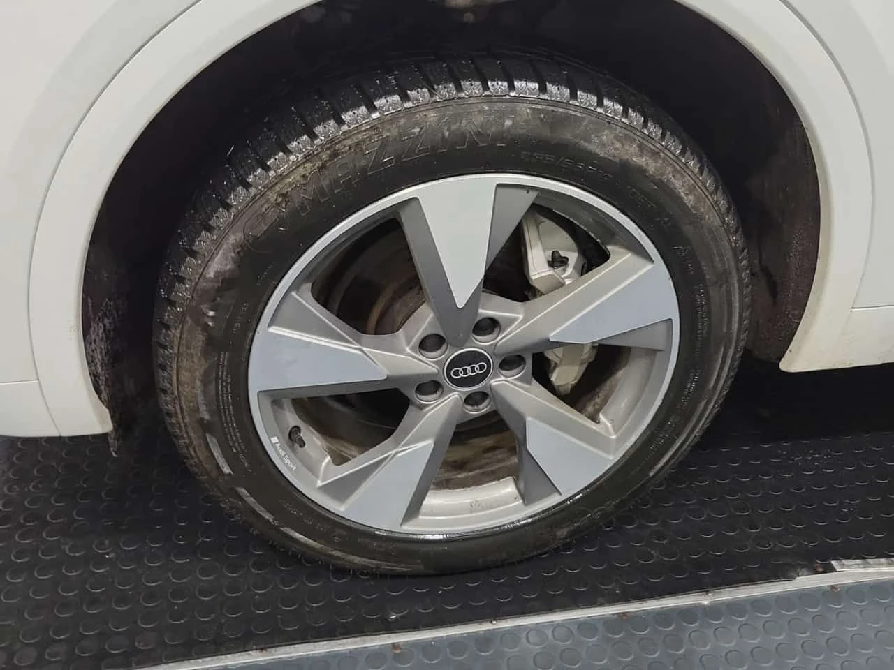 Audi Q5 * KOMFORT * CARFAX * ЦЕНА ДО БГ, снимка 14 - Автомобили и джипове - 54989967