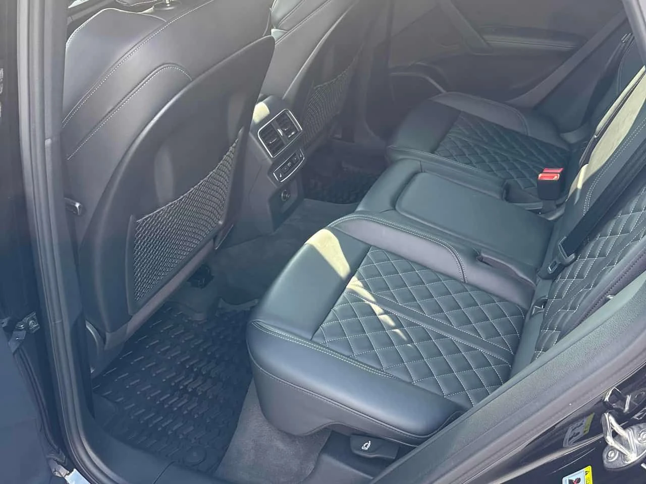 Audi SQ5 Technik / 360 / DISTRONIC / CARFAX / АВТОКРЕДИТ , снимка 11 - Автомобили и джипове - 55590991