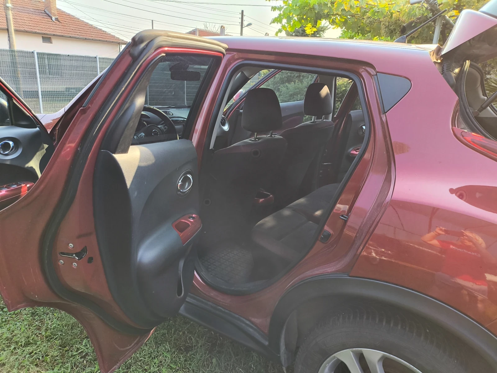Nissan Juke 1, 6, снимка 6 - Автомобили и джипове - 56583859