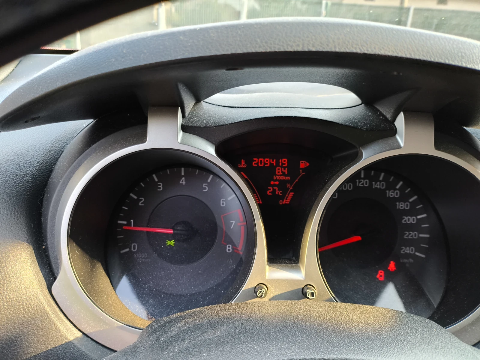 Nissan Juke 1, 6, снимка 12 - Автомобили и джипове - 56583859