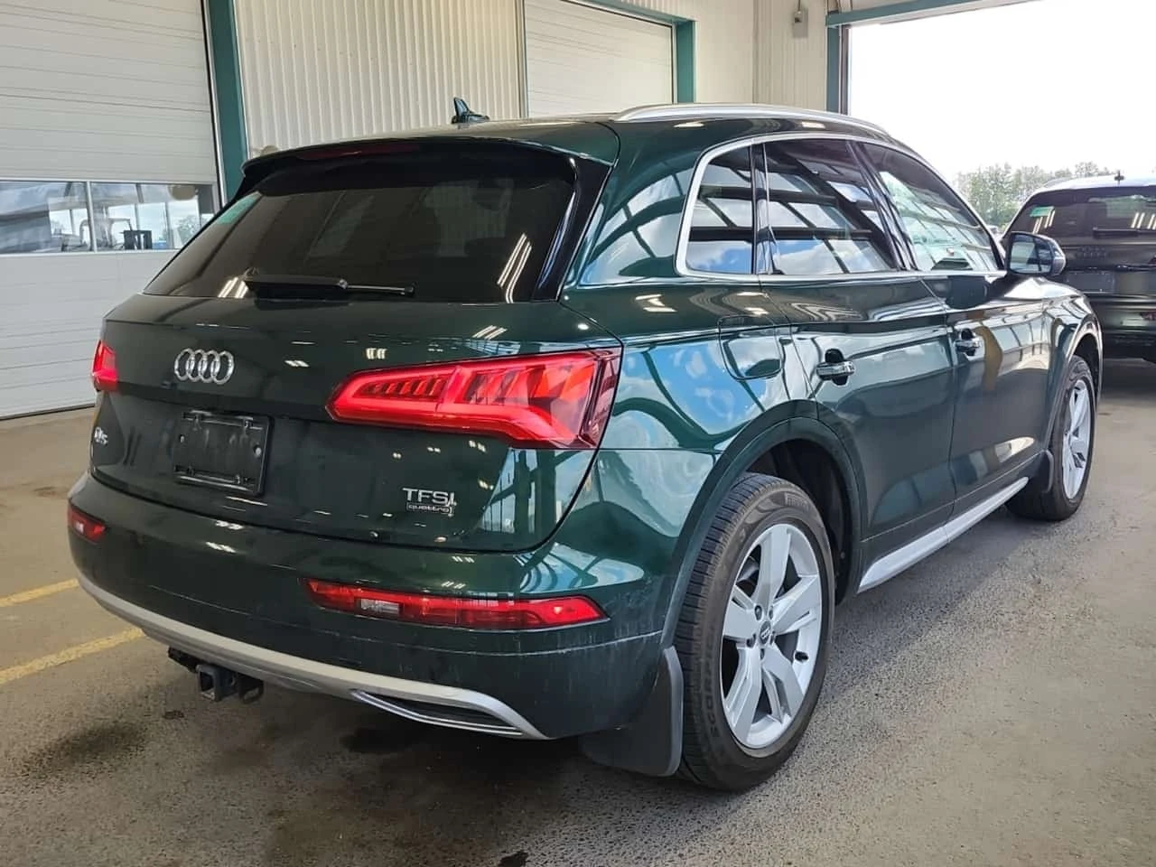 Audi Q5 * TECHNIK * CARFAX * БЕЗ ПЪРВОНАЧАЛНА ВНОСКА, снимка 3 - Автомобили и джипове - 56277490