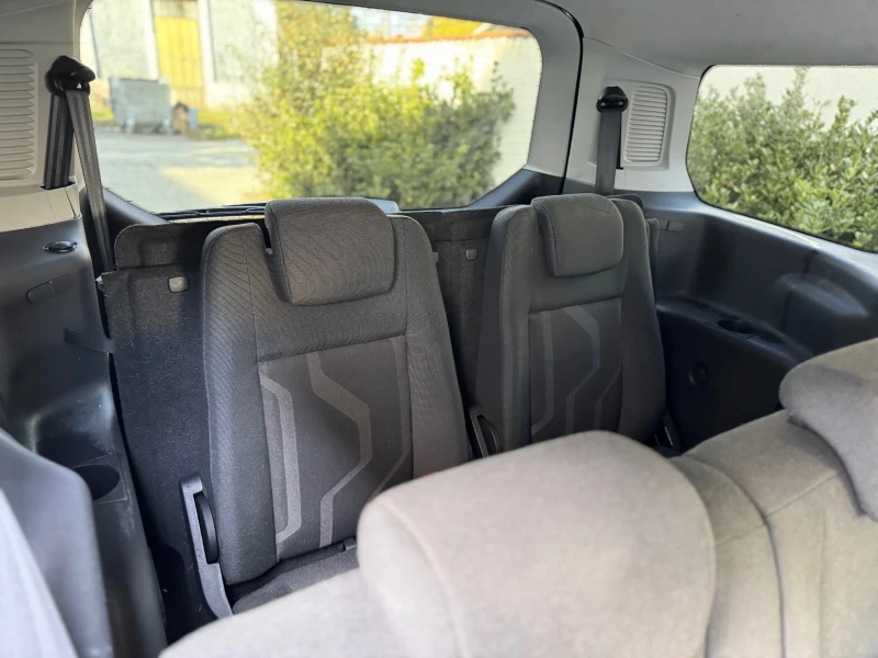 Ford Tourneo 1.6i* 150к.с.* Климатик* Автомат* 7местен, снимка 17 - Бусове и автобуси - 47670412