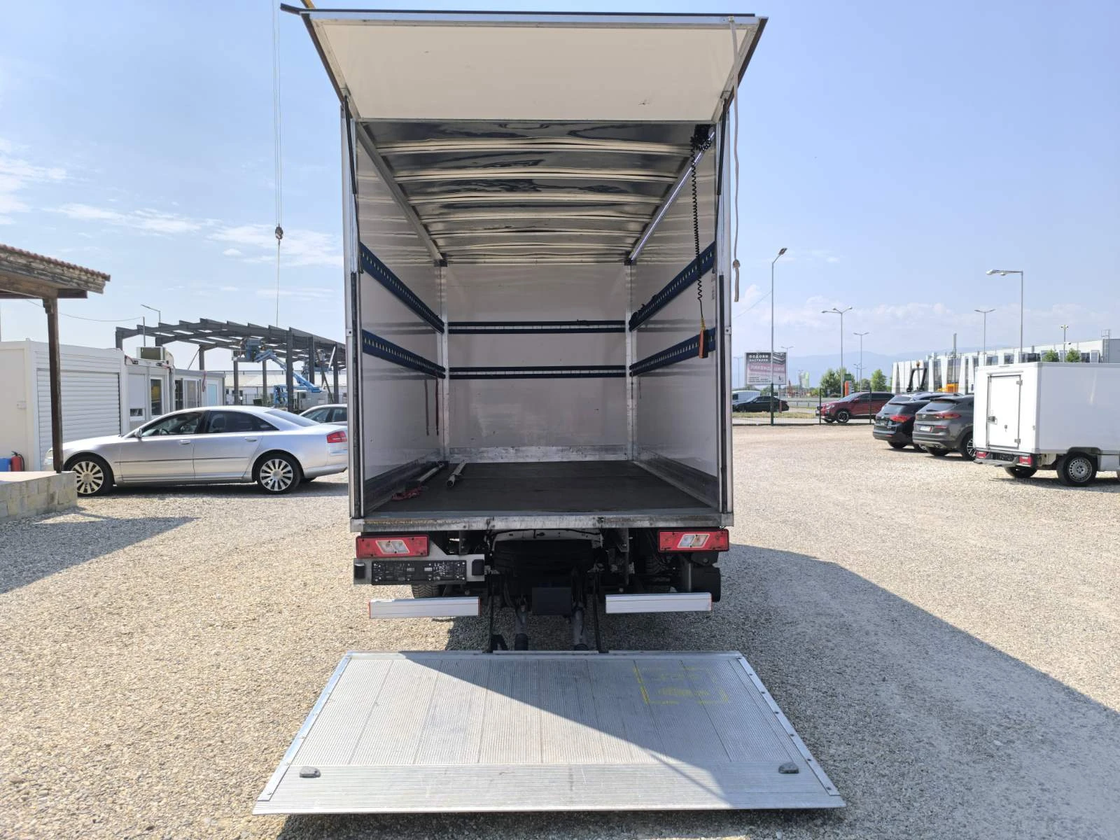 Ford Transit 2.0D ПАДАЩ БОРД, снимка 9 - Бусове и автобуси - 55348185