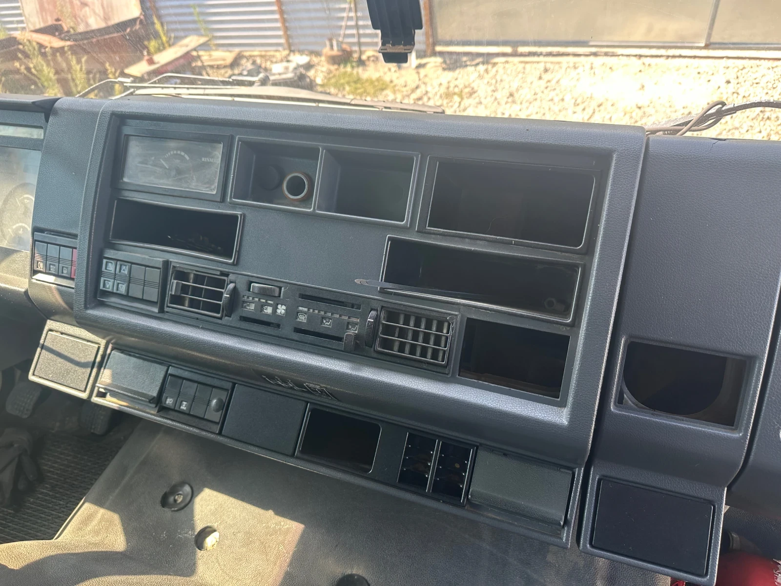 Renault 340, снимка 9 - Камиони - 55797845