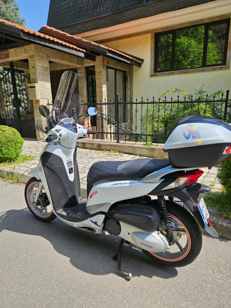 Honda Sh 300S, снимка 2 - Мотоциклети и мототехника - 51835937