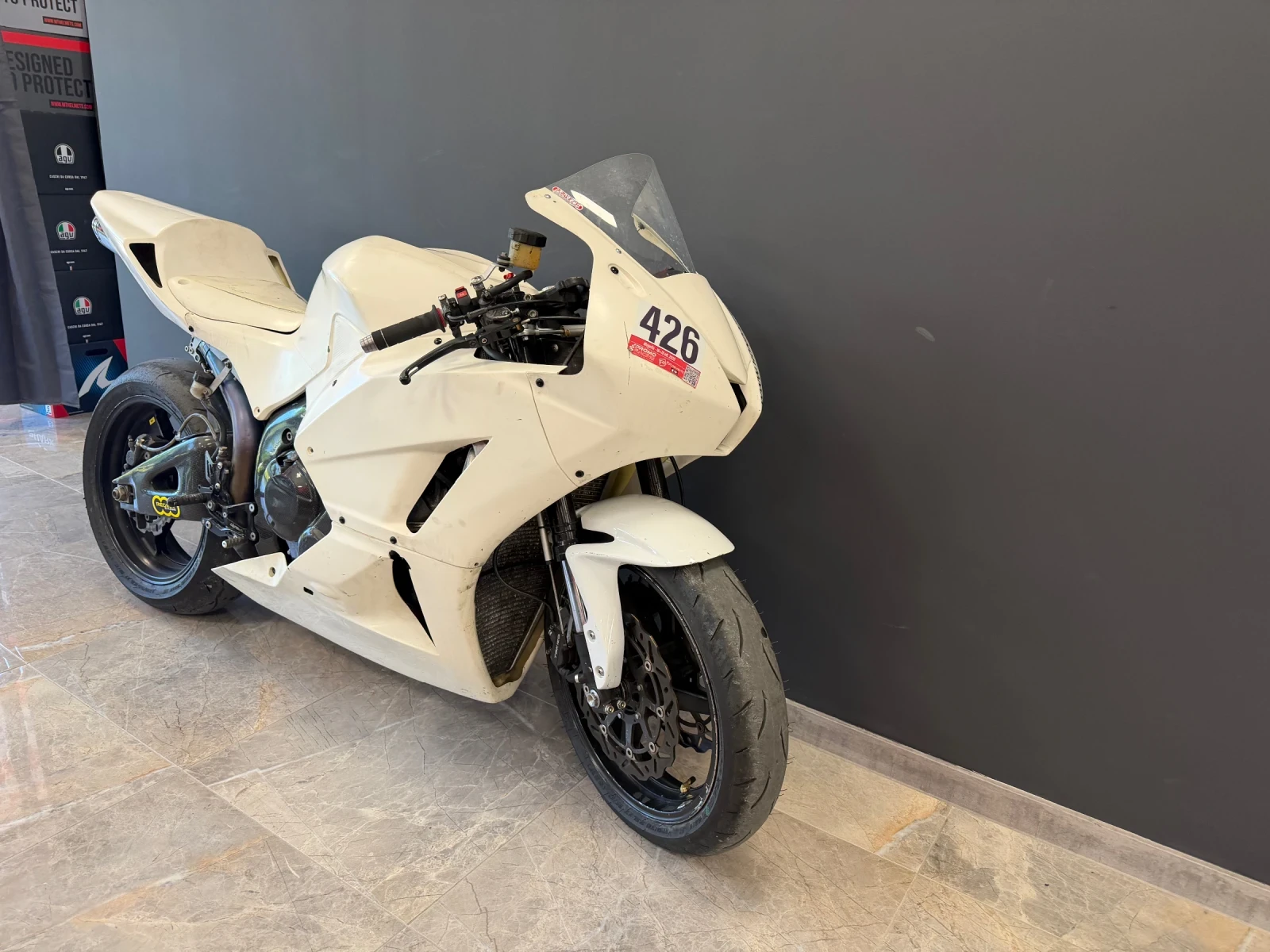 Honda Cbr CBR600RR само за писта, снимка 2 - Мотоциклети и мототехника - 54890547