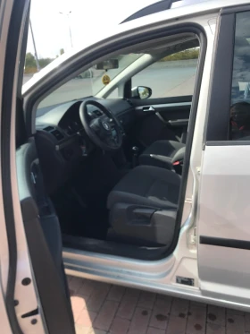 VW Touran 1.6 TDI 105, снимка 8