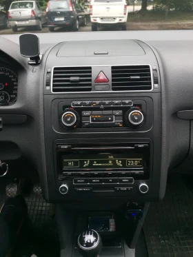 VW Touran 1.6 TDI 105, снимка 8
