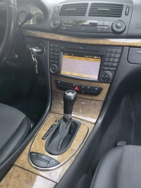 Mercedes-Benz E 320 4matic , снимка 6