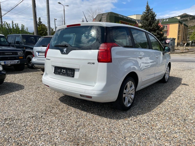 Peugeot 5008 1.6HDI, снимка 5 - Автомобили и джипове - 42076931