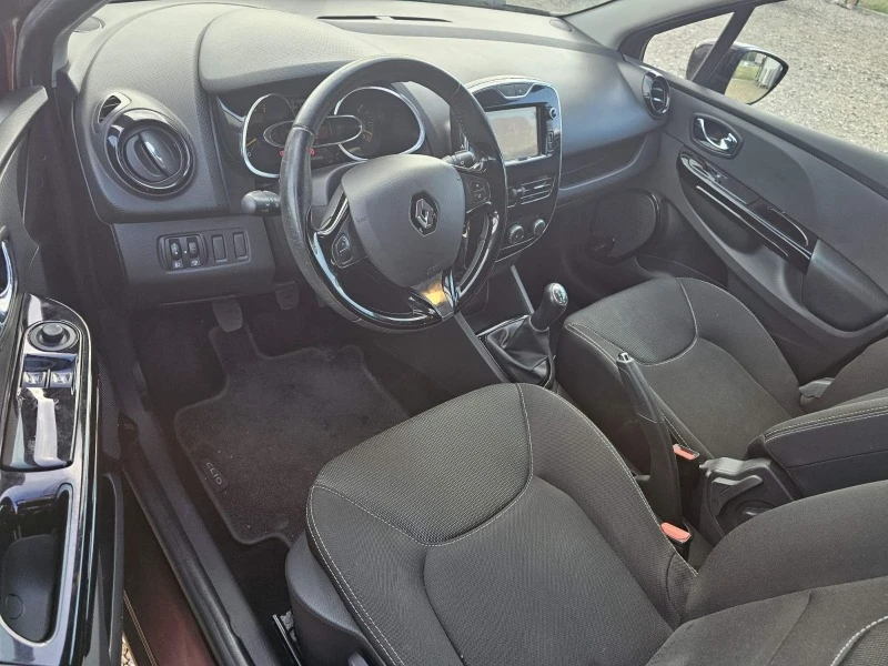 Renault Clio Бензин , снимка 10 - Автомобили и джипове - 46088549