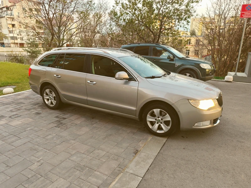 Skoda Superb, снимка 5 - Автомобили и джипове - 48083411