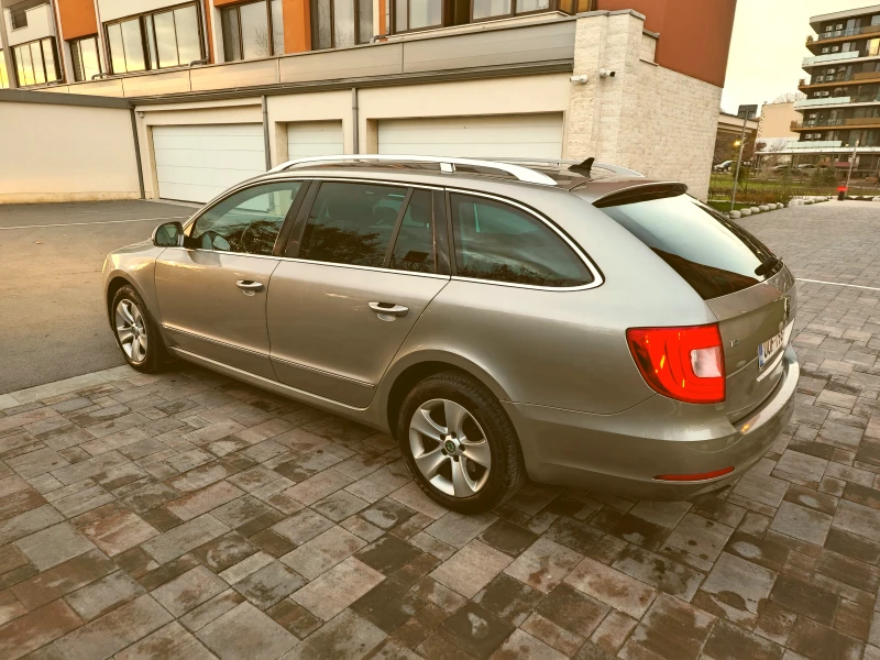 Skoda Superb, снимка 2 - Автомобили и джипове - 48083411